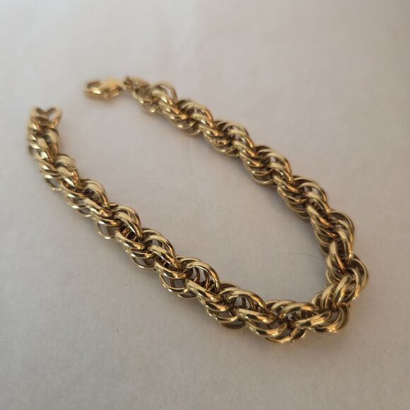 Vintage Monet Gold Tone Twist Link Bracelet 7.25 in. Signed - Picture 1 of 8